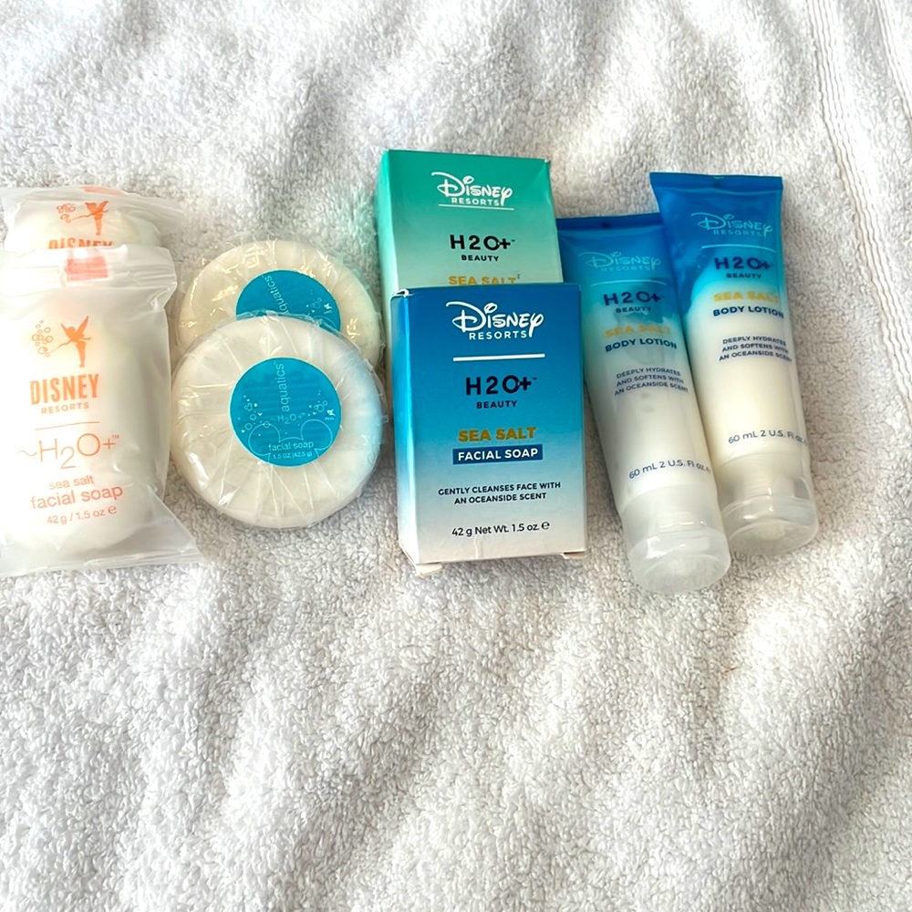 Disney Resort Set of 8 Sea Salt Aquatics facial & bath soaps, body lotions